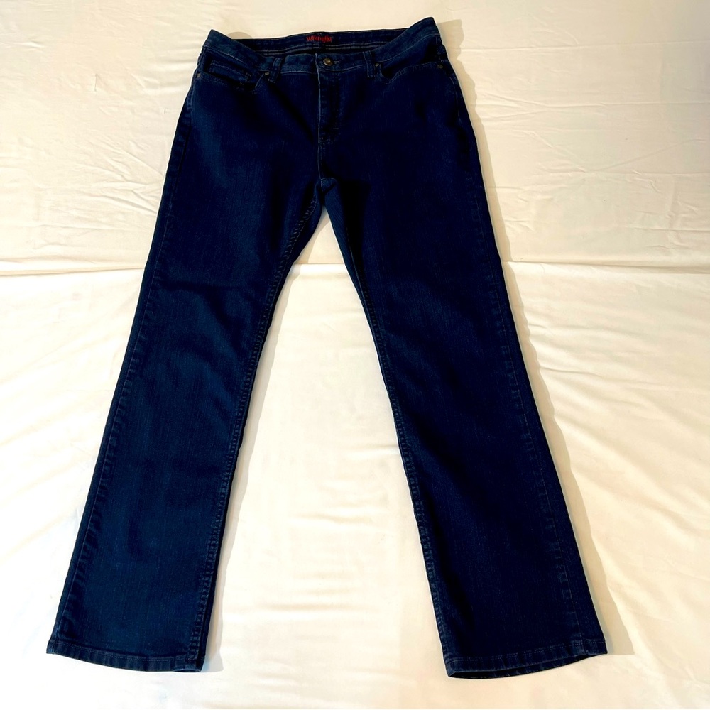 WRANGLER WOMENS JEANS , SIZE 12 M, COTTON BLEND , LIKE NEW CONDITION, PR…